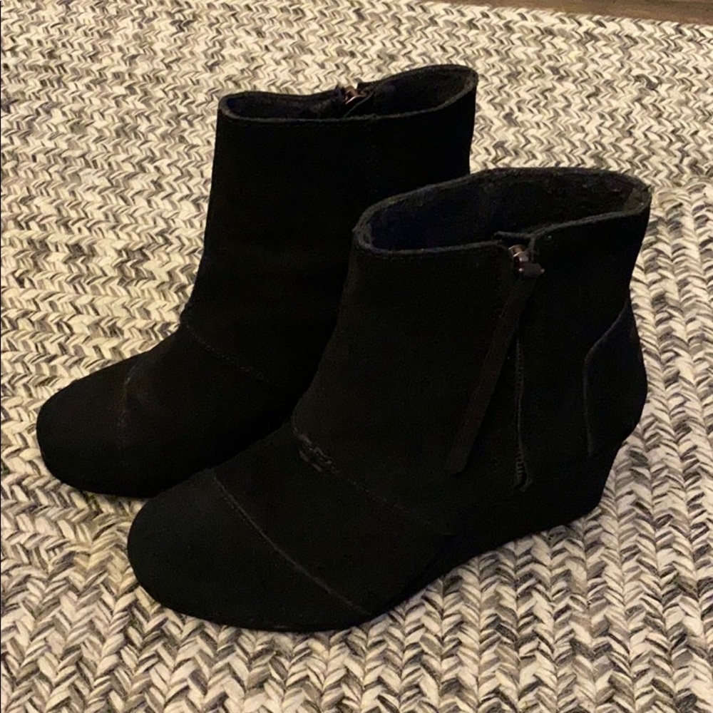 TOMS Desert High Wedge bootie